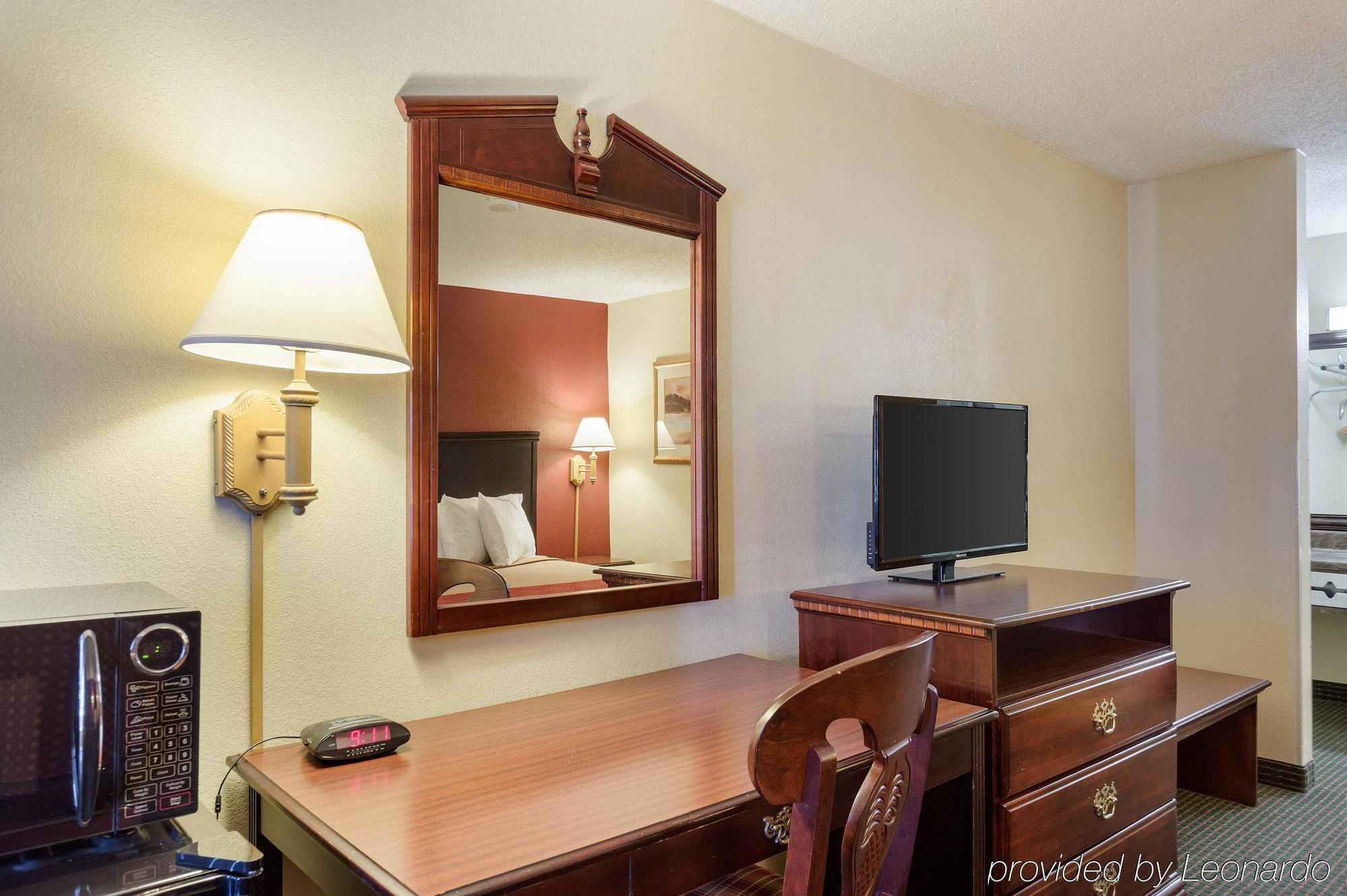 Rodeway Inn ウェスト・メンフィス エクステリア 写真